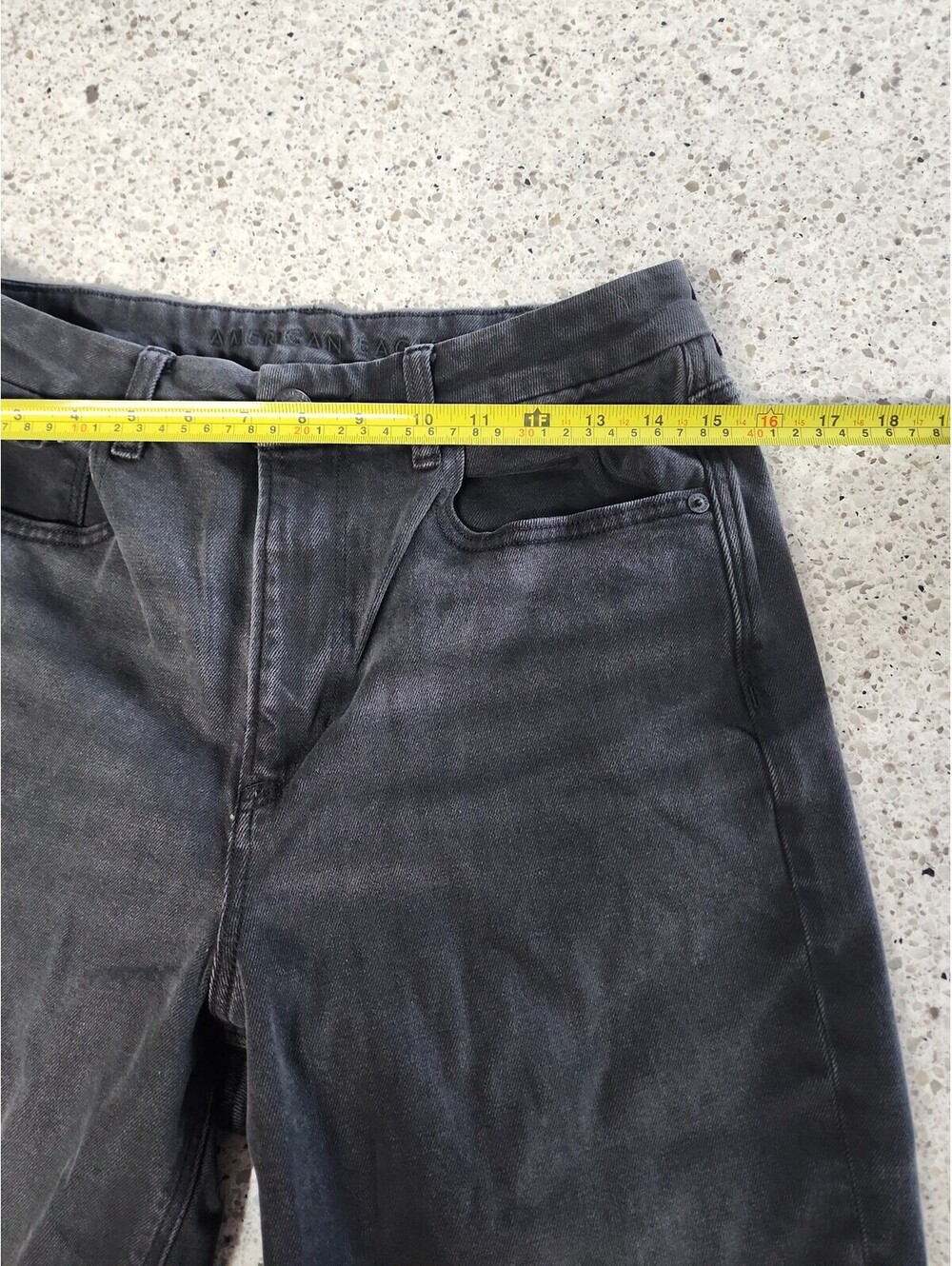 Jeans - Picture 7 of 9
